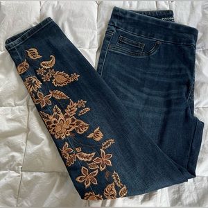 Chico’s Embroidered Floral Ankle Jeggings Size 0R (US Size 4 Regular)
